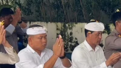 Wadir Lantas Polda Bali Pimpin Persembahyangan Rahina Tumpek Landep di Mako Ditlantas