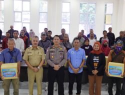 Satlantas Polres Gresik Peringati HUT Lantas ke-70 dengan Baksos dan Pelatihan UMKM bagi Pekerja Terdampak PHK