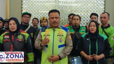 Polantas Menyapa Bersama Komunitas Ojek Online, Kakorlantas Ingatkan Keselamatan di Jalan Utama