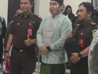 Gus Ahmad Yasid Ungkap Aliran Dana Puluhan Miliar, Terdakwa Andi Bantah Seluruh Tuduhan