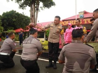 Tutup Tahun dengan Prestasi, 74 Personel Polres Tuban Resmi Naik Pangkat