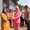 Kapolres Probolinggo Salurkan Bantuan Sembako untuk Warga Terdampak Bencana di Tiris