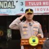 Kapolres Kendal Sematkan Satyalancana Pengabdian kepada 61 Personel Polri