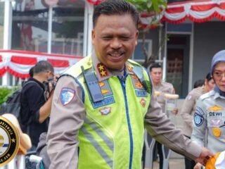 Kakorlantas Polri Irjen Pol. Agus Suryonugroho Pasifkan Program 'Polantas Menyapa dan Melayani' di Awal 2026