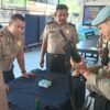 Pastikan Kesiapan Personel, Kapolsek Sukomanunggal Cek Rutin Senpi dan Amunisi