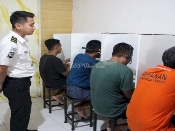 Jembatan Rindu dengan Keluarga, Warga Binaan Lapas Kelas I Madiun Manfaatkan Wartelsuspas