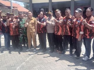 Kapolsek Sukomanunggal Tegaskan Pendekatan Humanis dalam Penertiban Wilayah