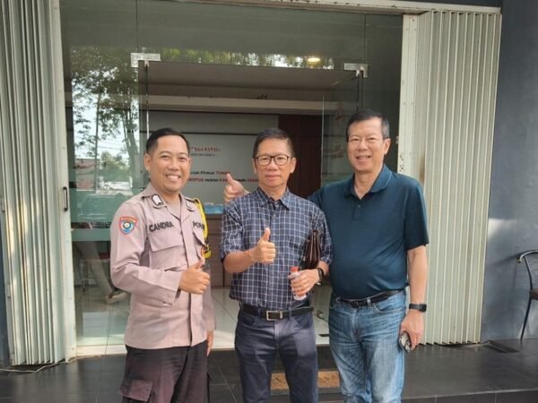 Polsek Sukomanunggal Amankan Ibadah Minggu di Gereja Maranatha Surabaya