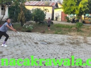 Kehadiran Satgas TMMD Dekat dengan Anak-Anak, Tumbuhkan Semangat Olahraga di Desa