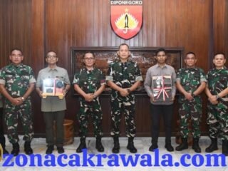 Pangdam IV/Diponegoro Serahkan Dukungan Kamera Profesional dan Seragam Tactical Office ke Pendam