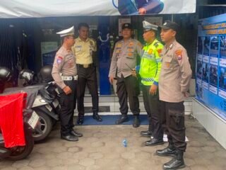 Antisipasi Kriminalitas, Polsek Sukomanunggal Gencarkan Patroli Objek Vital di BRI Kupang Jaya