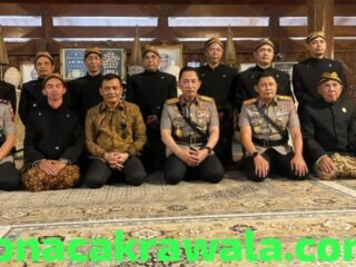 Peringati Hari Bhayangkara ke-80, Kapolri Ziarah ke Makam Presiden ke 2 R.I H.M. Soeharto dan Ibu Tien Soeharto di Astana Giribangun