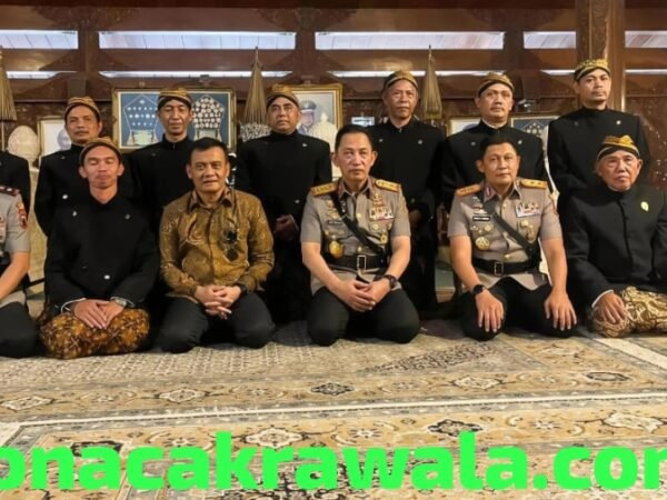 Peringati Hari Bhayangkara ke-80, Kapolri Ziarah ke Makam Presiden ke 2 R.I H.M. Soeharto dan Ibu Tien Soeharto di Astana Giribangun