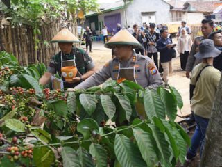 Kopi Bondowoso Makin Mendunia, Kapolres Aryo Hadiri Penandatanganan Kerja Sama Strategis