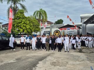 Kakanwil Ditjenpas Kaltim Endang Lintang Hardiman Perkuat Soliditas Jajaran Lewat Jalan Santai Bersama Seluruh Kepala UPT Pemasyarakatan