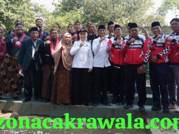 Peringati HUT ke-421 Kendal Shaka Bahurekso dan Bupati Kendal Ziarah ke Makam Tumenggung Bahurekso di Tegal