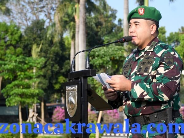 Pimpin Upacara 17-an, Kasdam IV/Diponegoro Bacakan Amanat Kasad dan Serahkan Penghargaan Atlet PSM