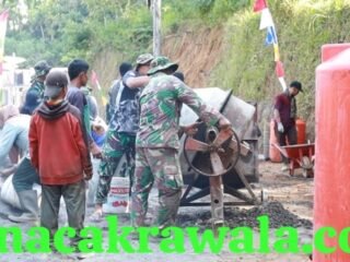 Dibalik Bengecoran Jalan TMMD, Tersimpan Semangat Kebersamaan TNI dan Warga
