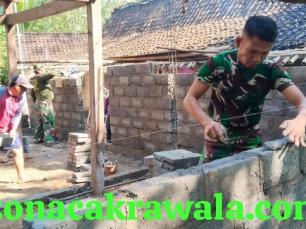 Sentuhan Tangan Prajurit TMMD, Rumah Impian Mahyadi Mulai Berdiri di Watuduwur