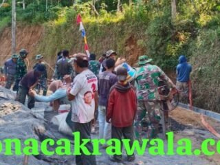 Medan Ekstrem Tak Surutkan Semangat, Satgas TMMD dan Warga Tembus Jalan Berkelok Demi Kemajuan Desa Watuduwur