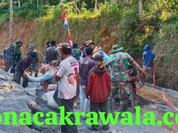 Medan Ekstrem Tak Surutkan Semangat, Satgas TMMD dan Warga Tembus Jalan Berkelok Demi Kemajuan Desa Watuduwur