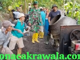 Semangat Tanpa Batas Usia, Warga dan Satgas TMMD Bersatu Bangun Desa Watuduwur