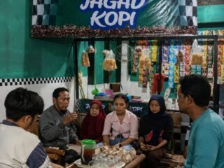 Tasyakuran Sederhana, Warkop Jagad Kopi Resmi Dibuka di Jalan Pawiyatan Bubutan Surabaya