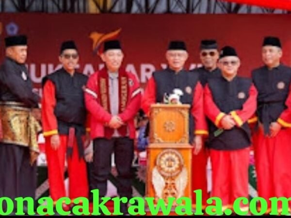 Kapolri Dianugerahi Sebagai Anggota Tapak Suci Muhamadiyah