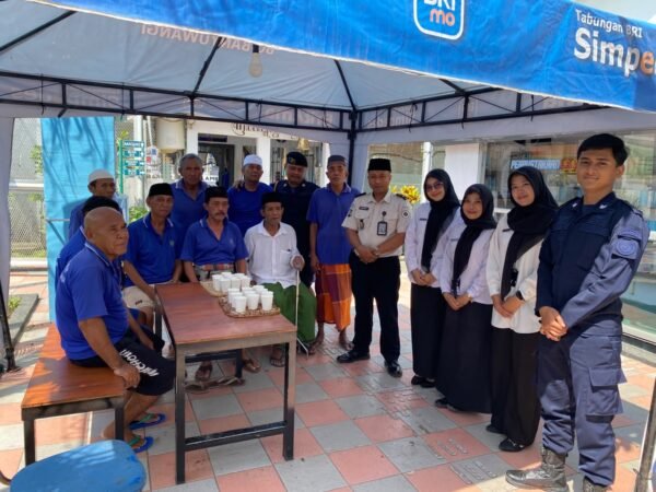 Tingkatkan Pelayanan Kesehatan Kelompok Rentan, Lapas Kelas IIA Banyuwangi Bagikan Makanan Tambahan Bagi Warga Binaan Lansia