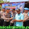 Baksos HUT Propam Polri, Polisi Distribusikan Dua Tangki Air Bersih di Desa Tejorejo Kendal