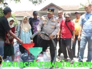 Wartawan Mitra Polda Jateng Lakukan Baksos, 16 Ribu Liter Air Bersih Dibagikan untuk Warga Jabungan