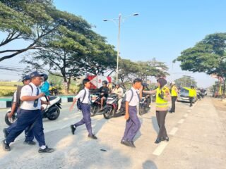 Kapolres Kendal Pantau Arus Lalu Lintas Pagi, Pastikan Personel Siaga di Jalur Pantura