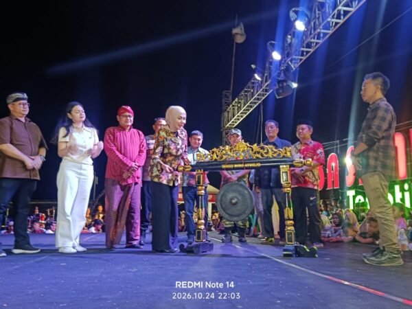 Sambongsari Resmi Disulap Jadi Desa Tematik Wisata, Bupati Kendal Berikan SK Peresmian di Taman Malioboro