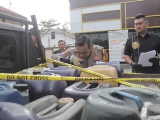 POLRES BLITAR UNGKAP PENYALAHGUNAAN BBM BERSUBSIDI, RATUSAN LITER SOLAR DAN PERTALITE DIAMANKAN